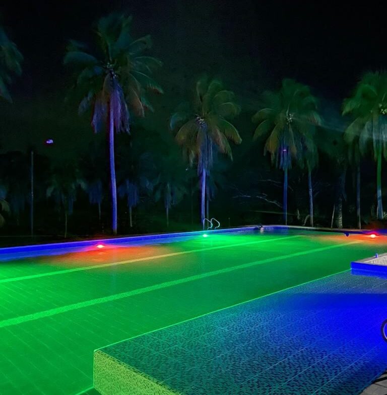 768